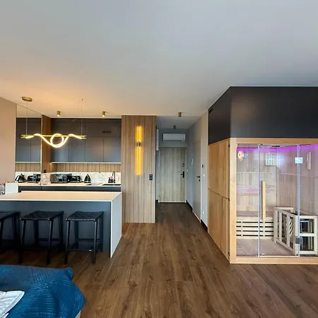 Sauna Jacuzzi River View Quorum Apartment Wroclaw Exterior photo