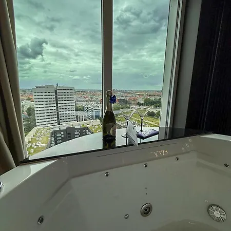 Sauna Jacuzzi River View Quorum Apartment Wroclaw Exterior photo