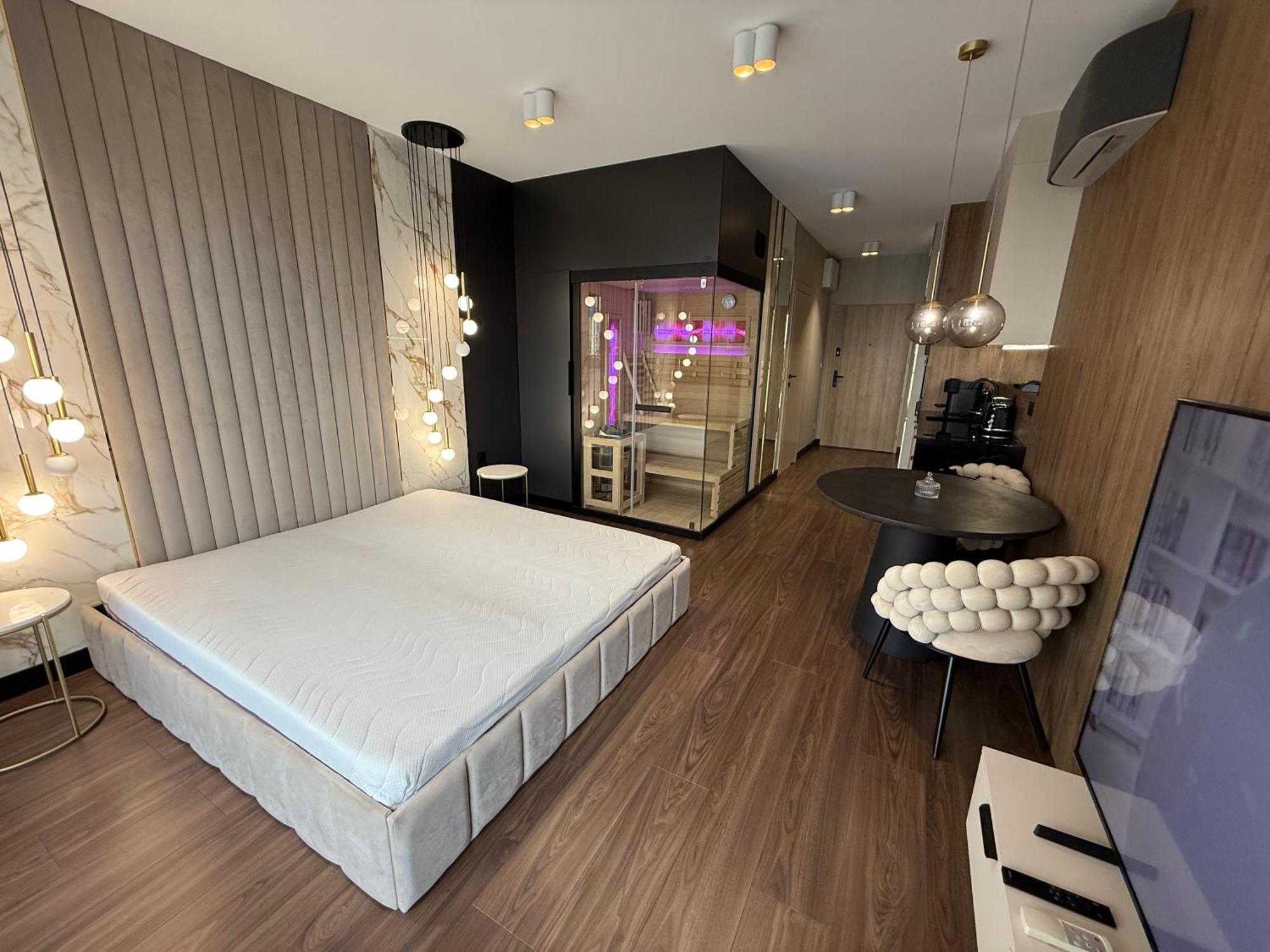Sauna Jacuzzi River View Quorum Apartment *