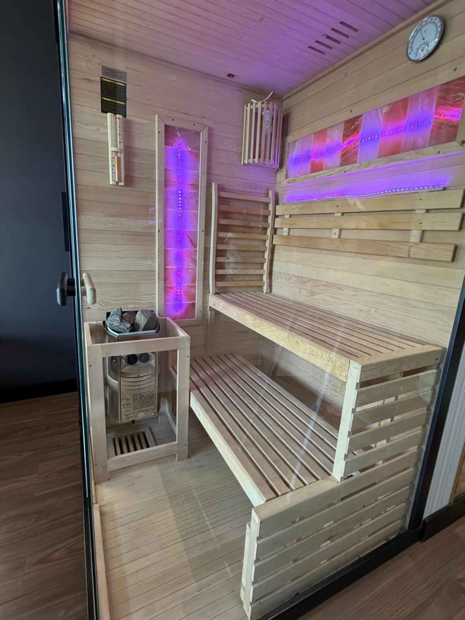 Sauna Jacuzzi River View Quorum * Wroclaw