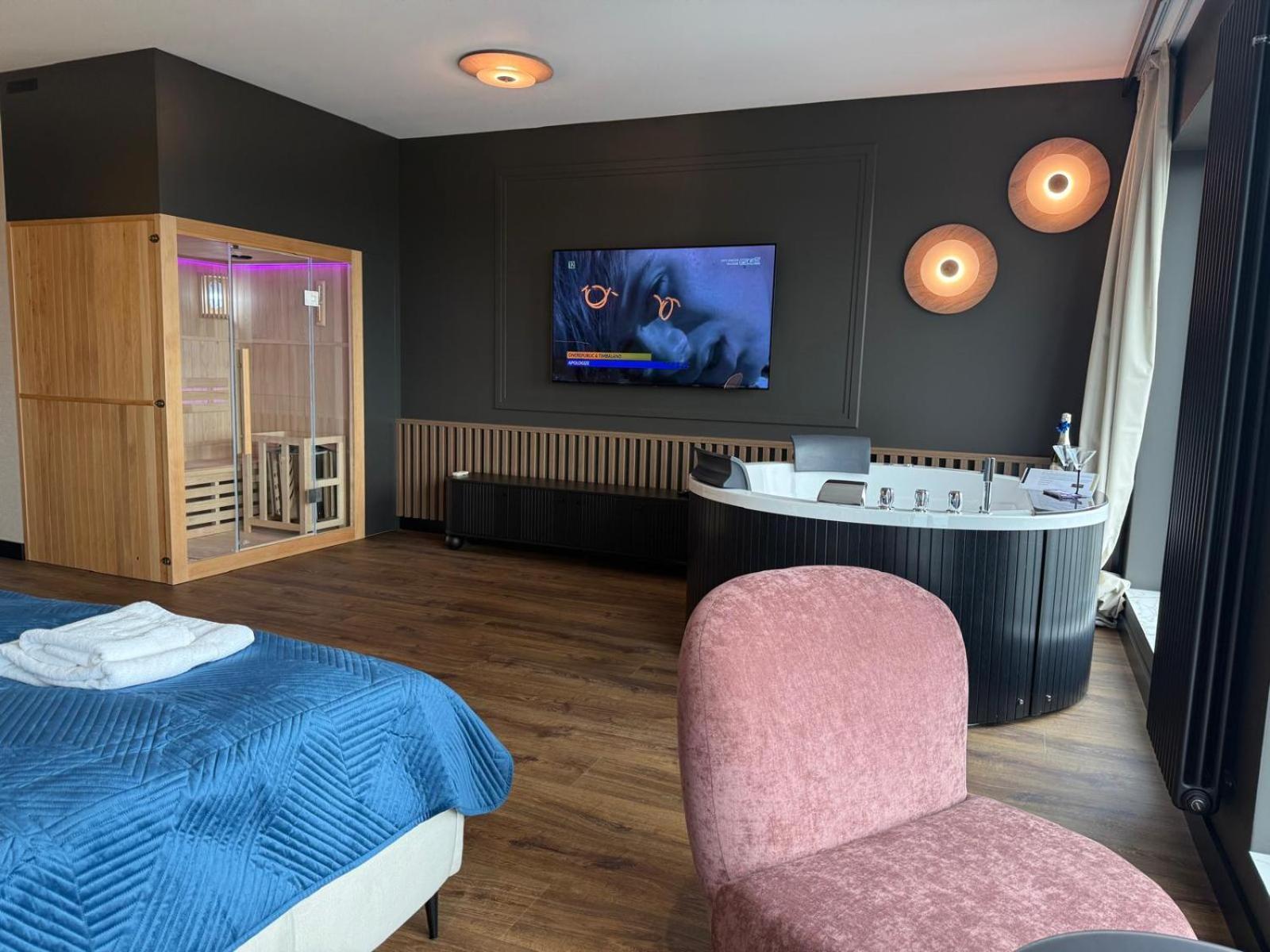 Apartment Sauna Jacuzzi River View Quorum Wroclaw